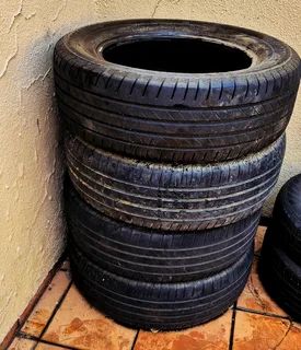 Bridgestone Runflat 225/65/R17 Tyres
