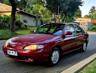 Hyundai Elantra 1.6 GLS