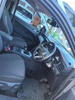 2024 Volkswagen Amarok 2.0 Life Manual  Double Cab