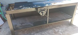 Steel Workbench with Vice