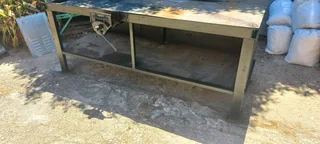 Steel Workbench with Vice