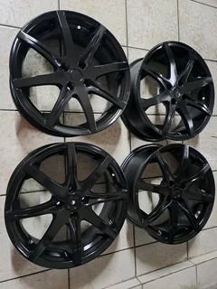 17inch tsw mags for sale gloss black 4/100pcd  R4500
