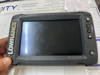 Lowrance Elite -7-T12  Fish finder