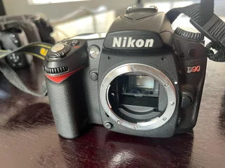 Nikon D90 body only
