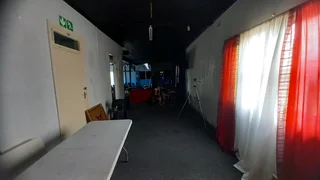 COMMERCIAL PREMISES SILVERGLEN R8000