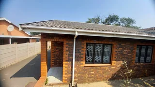 Merebank Family Home R6500
