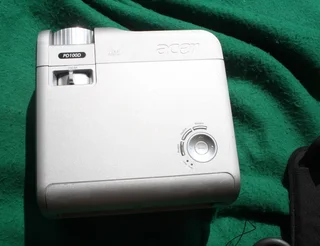 Acer PD100D Projector,