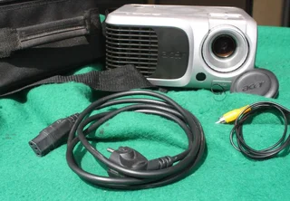 Acer PD100D Projector,