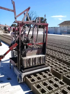 Block making machines Wilkinson and doubel and pan mixers