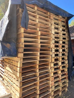 Wooden pallets / hout palette