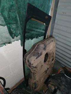 Some loose 2000 Jeep Grand Cherokee spares