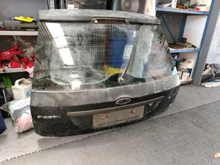 2004/5 Ford Fiesta complete Bootlid
