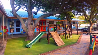 Educare Panorama / Burgundy Estate