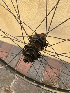 Stans Crest S1 wheels non boost