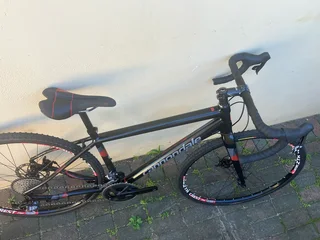 Medium Gravel Bike Cannondale