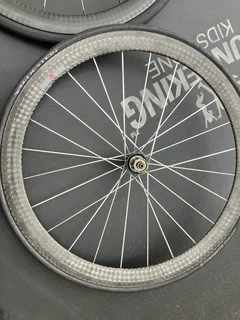 Deep Section Carbon Clinchers Corima