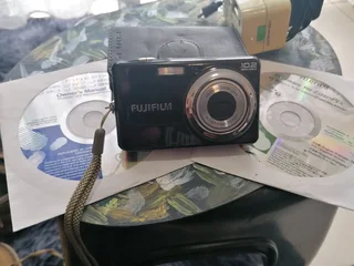 Fujifilm Finepix J28 -Compact, Reliable &amp; Ready to create memories, Mint -with Free Pentax