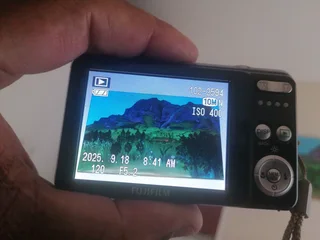 Fujifilm Finepix J28 -Compact, Reliable &amp; Ready to create memories, Mint -with Free Pentax