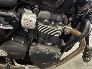 Triumph speed twin 900