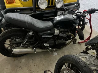 Triumph speed twin 900