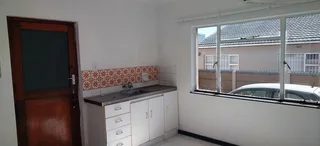 2 Bedroom Separate Entrance TO LET in CRAVENBY for R6500 per month