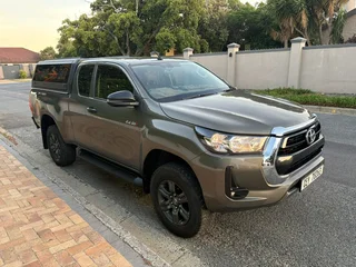 2022 Toyota Hilux Extended Cab