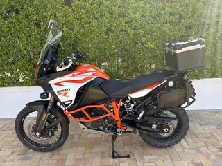 2019 KTM Super Adventure R ( With long range tank )
