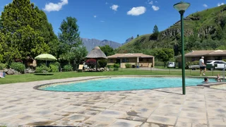 DRAKENSBERG GARDENS RESORT -RIVERBEND