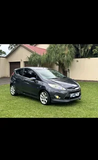 2011 Ford Fieata 1.6i Titanium Sport