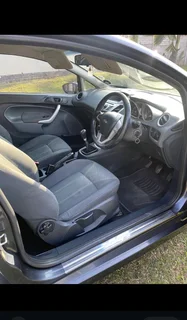 2011 Ford Fieata 1.6i Titanium Sport