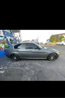 2011 Bmw 330D exclusive Auto