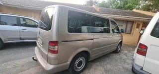 VW Caravelle - Automatic