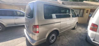 VW Caravelle - Automatic