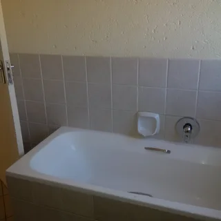 An upstairs two bedroom two bathroom townhouse is available to rent in Midrand