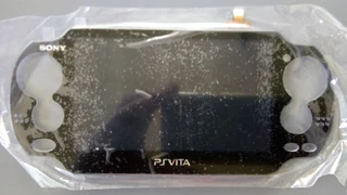PS Vita 1000 LCD