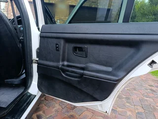 1994 Bmw e36 318i Automatic not negotiable