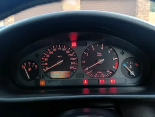 1994 Bmw e36 318i Automatic not negotiable