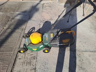 Lawn - Ad posted by Chantelle mey