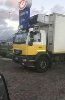 Long distance 8 tonne truck for hire