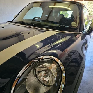 Stunning mini cooper hatchback (f56) 3 door 1.5 twin turbo auto with 119000kms full service history