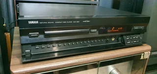 Yamaha Natural Sound CD Player CDX-993