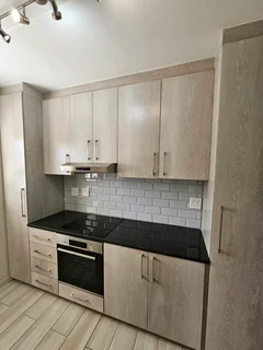 2 Bedroom apartment to rent in Rondebosch East