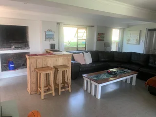 Couch - Ad posted by julian coetzee