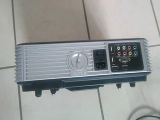 Sony HD View Projector with Screen