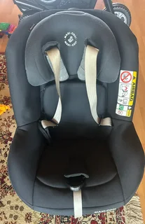 Maxi-Cosi Pearl Pro 2 car seat. Price is negotiable.