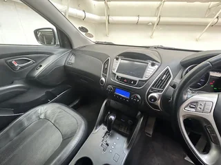 2013 AUTOMATIC HYUNDAI iX35 2.0GLS PETROL EXECUTIVE SUV FOR SALE. ANY TEST WELCOME.