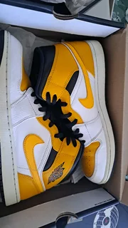 Jordans ands nikes for sale