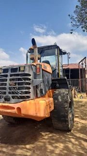 3 CUBE FRONT END LOADER