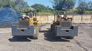 4 X 4 Container Tractor Loader