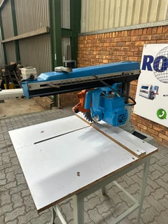 220V RADIAL ARM SAW